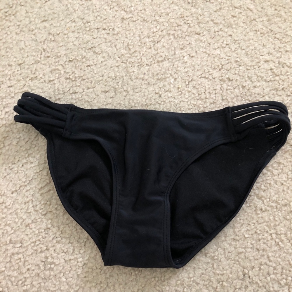 Black bikini bottoms